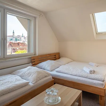 Hotel - - S Vinnym Sklepem Venuse Mikulov