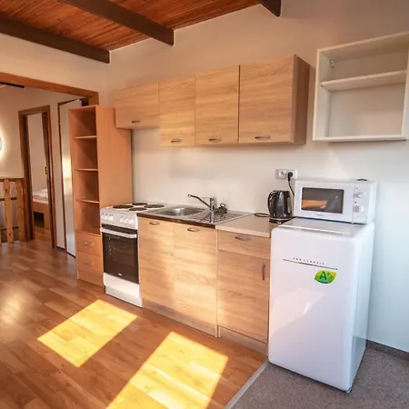 - - S Vinnym Sklepem Venuse 3* Mikulov