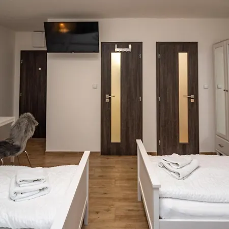 Hotel - - S Vinnym Sklepem Venuse 3*