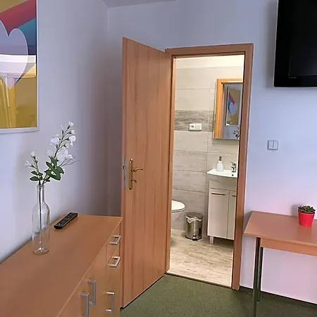 - - S Vinným Sklepem Venuše 3* Mikulov