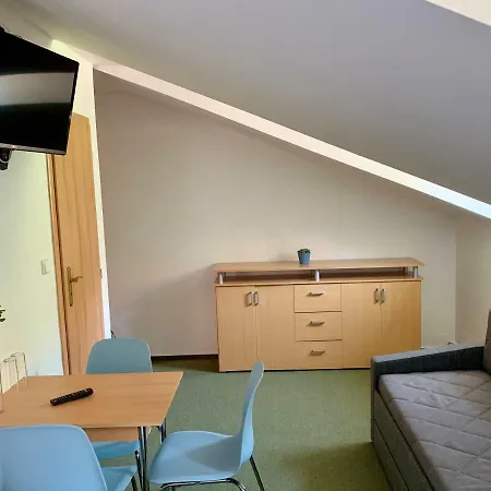 - - S Vinnym Sklepem Venuse Hotel 3*