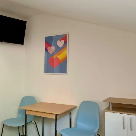 - - S Vinnym Sklepem Venuse Mikulov