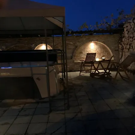 Hotel - - S Vinnym Sklepem Venuse 3*